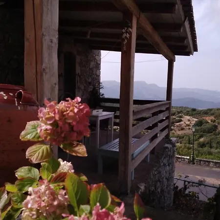 The Artist's House Chalet